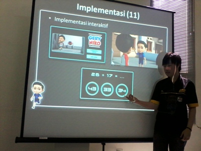 ?

Andre menujukkan program berbentuk film animasi petualangan belajar Matematika untuk anak kelas 2 SD. foto:nisa/BANGSAONLINE
