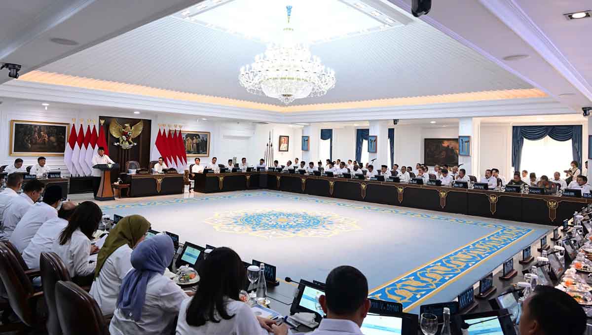 Sidang kabinet paripurna.