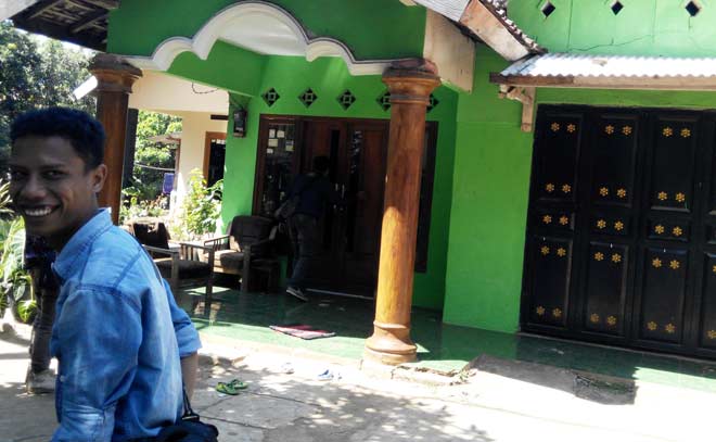 Rumah Uswatun Hasanah warga Kabupaten Pasuruan yang tersandung kasus haji yang berangkat dari Filipina. foto: BANGSAONLINE