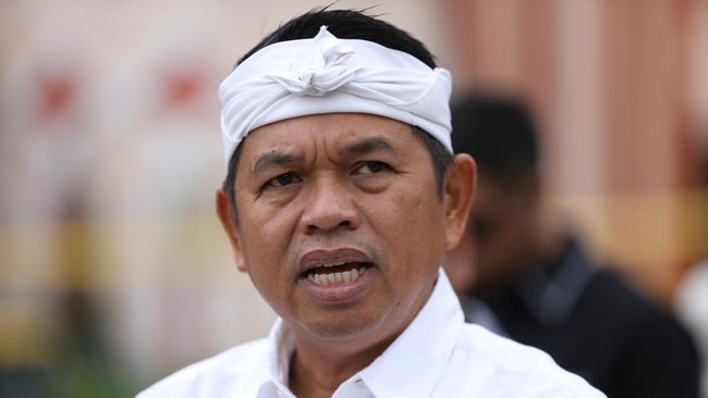 Kontroversi Dedi Mulyadi: dari Gubernur Konten hingga Vasektomi dan Aura Cinta