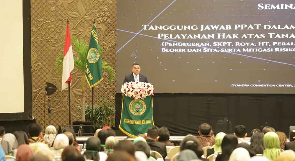 Wamen ATR/BPN saat memberi sambutan.