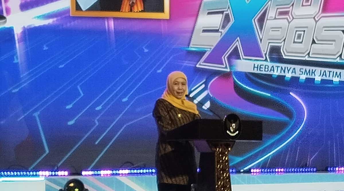 Gubernur Jawa Timur, Khofifah Indar Parawansa, saat menutup gelaran Expo dan Expose SMK 2026.