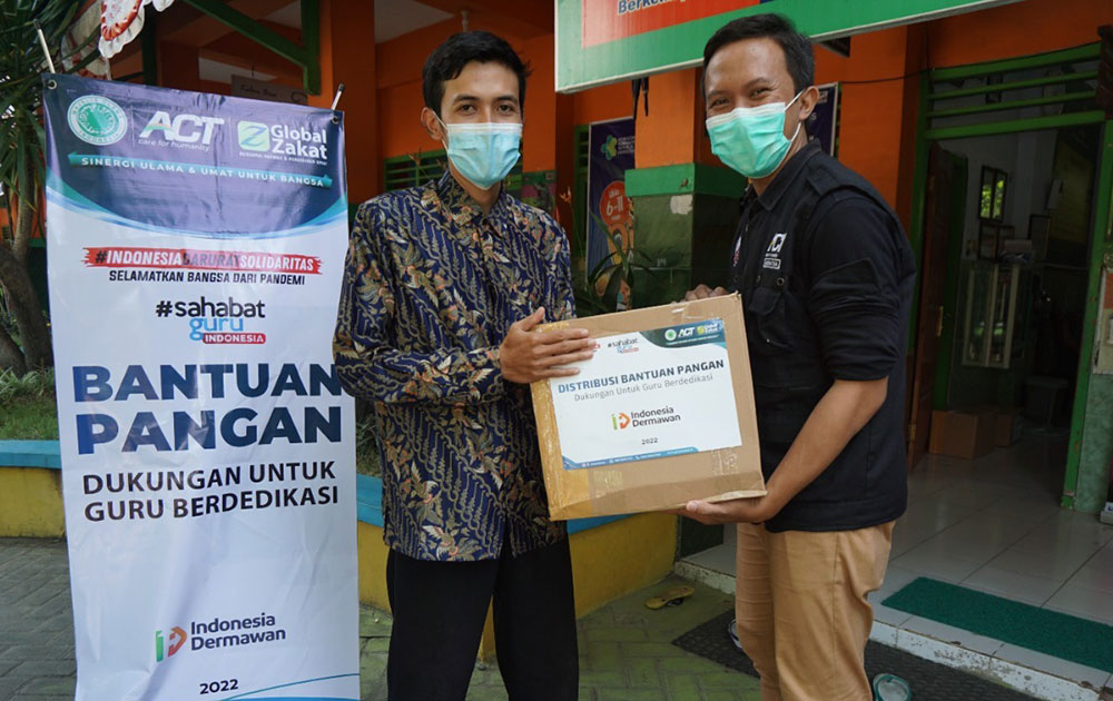 Apresiasi Tenaga Pendidik, ACT Salurkan Bantuan Pangan