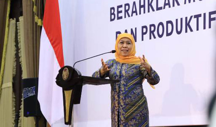 Gubernur Jawa Timur Khofifah Indar Parawansa saat membuka Rapat Pengurus Pusat Pleno (RPPP) Asosiasi Perguruan Tinggi Swasta (APTISI) ke-6 di Gedung Negara Grahadi Surabaya, Selasa (29/1) malam.foto: istimewa