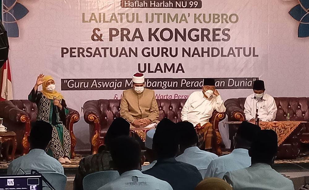 Gubernur Khofifah saat menghadiri Haflah Harlah Nahdlatul Ulama ke-99 Lailatul Ijtima