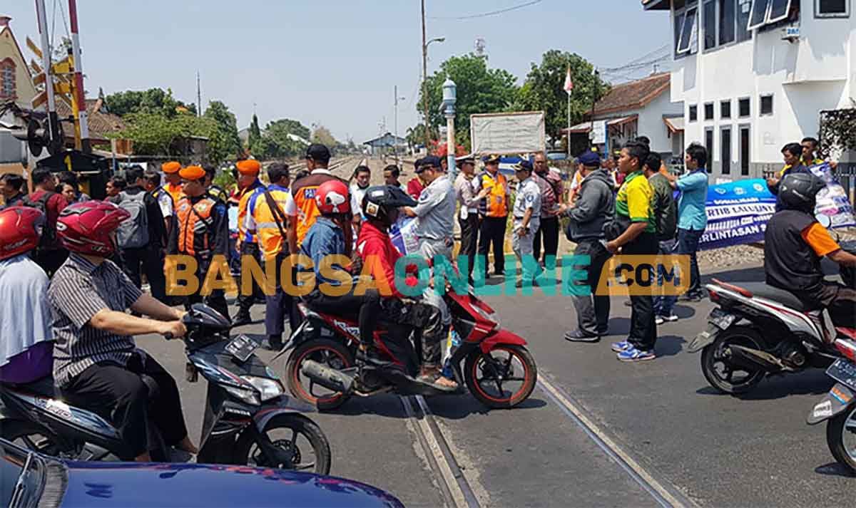 Perkuat Komitmen Zero Accident, KAI Kampanyekan Keselamatan ke Masyarakat