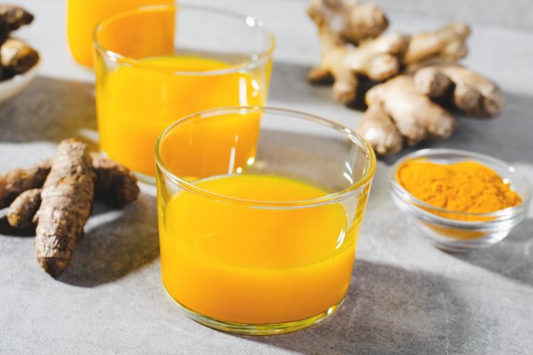 Manfaat Minum Air Kunyit di Pagi Hari