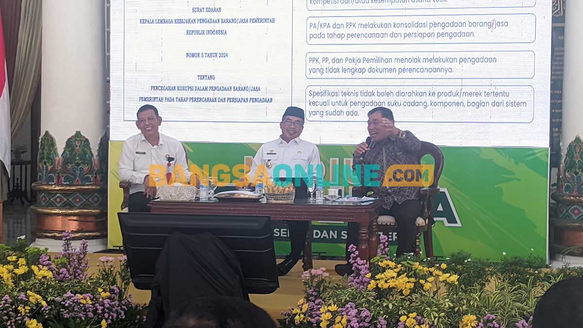 Seminar PBJ Berintegritas yang digelar Pemkab Madiun. Foto: HENDRO SUHARTONO/BANGSAONLINE