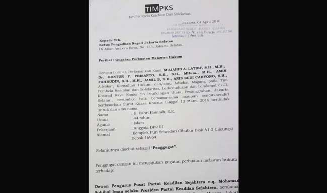 Surat gugatan Tim Kuasa Hukum Fahri Hamzah terhadap Presiden PKS. foto: istimewa