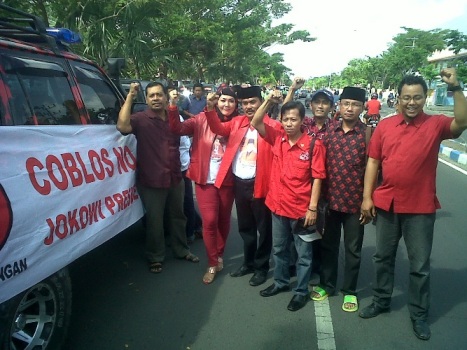 DUKUNG JOKOWI –