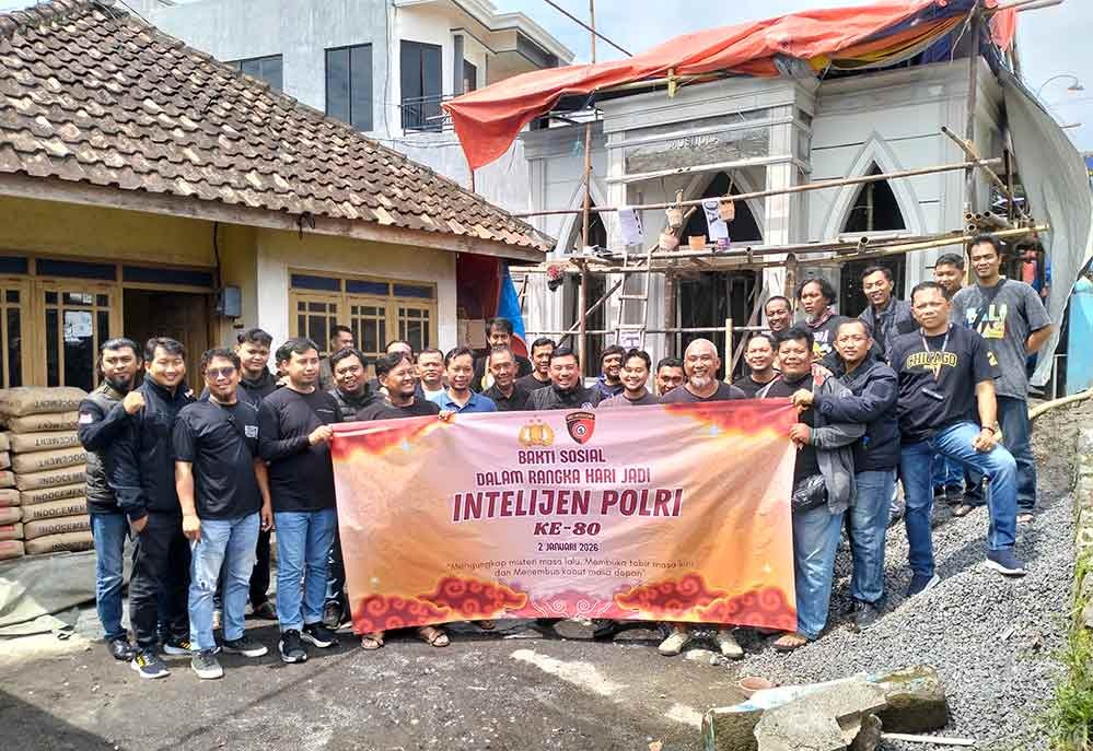 Jajaran Sat Intelkan Polres Pasuruan saat berfoto di selah-selah kegiatan. 