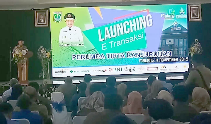 Bupati Malang Sanusi saat launching e-Transaksi.