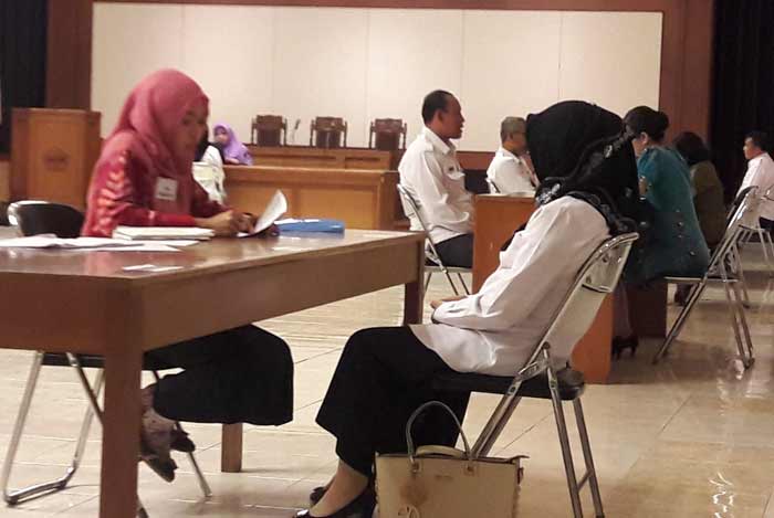 Pejabat eselon III Pemkab Gresik saat menjalani seleksi lelang jabatan eselon II tahun 2017.