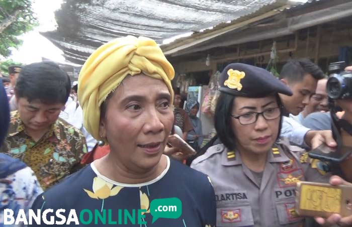 Menteri Kelautan dan Perikanan, Susi Pudjiastuti. foto: RONY S/ BANGSAONLINE