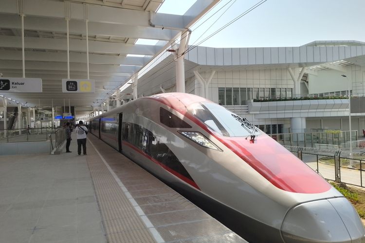Arti "Whoosh" Pada Penamaan Kereta Cepat Jakarta-Bandung. Foto: Ist