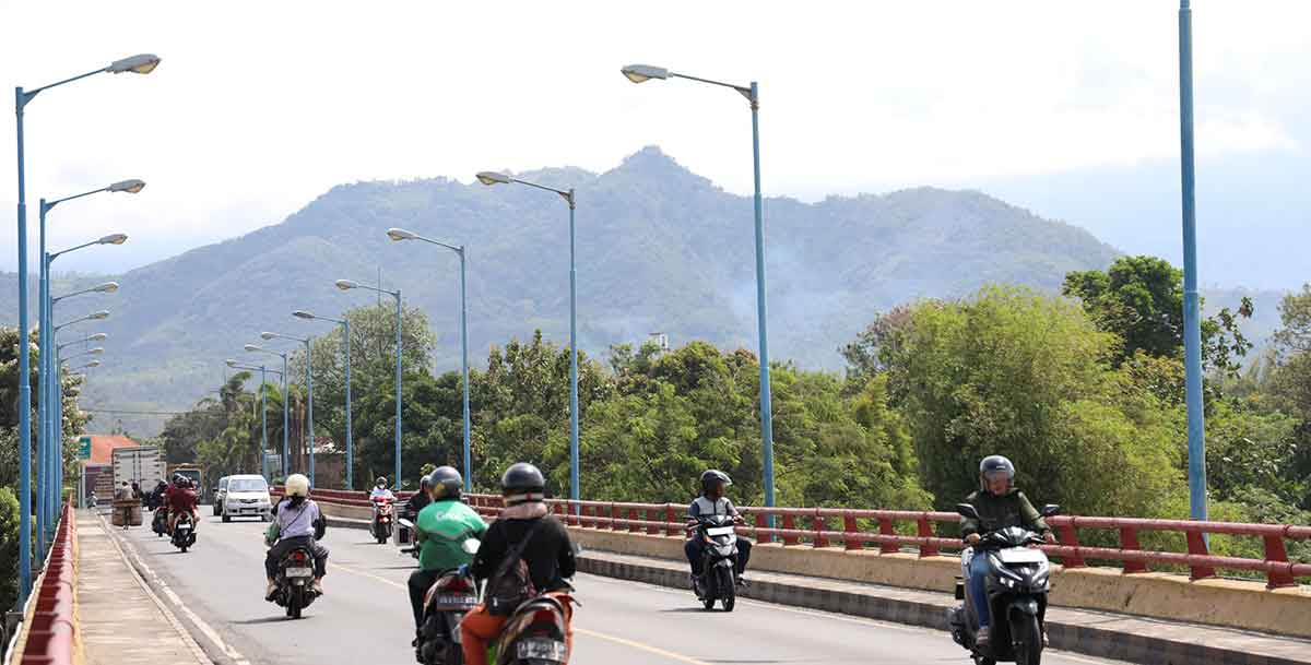 Jembatan Semampir, Kota Kediri, yang akan direhabilitasi. Foto: Ist