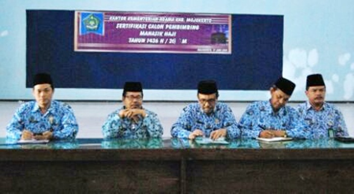 Ratusan calon jamaah haji (CJH) Kabupaten Mojokerto terancam dicoret dari keikutsertaan haji tahun 2018 ini.