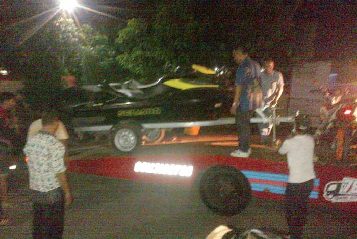 Proses pengiriman barang bukti. foto: ist