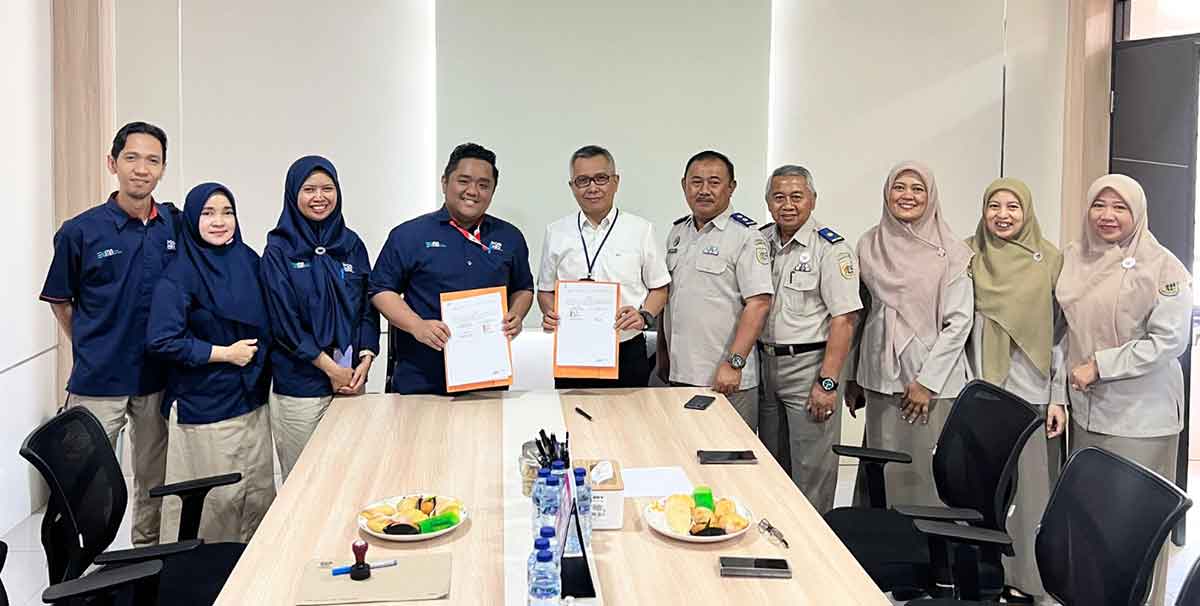 Jajaran dari Kantah Kabupaten Pasuruan bersama PT Pos Indonesia.