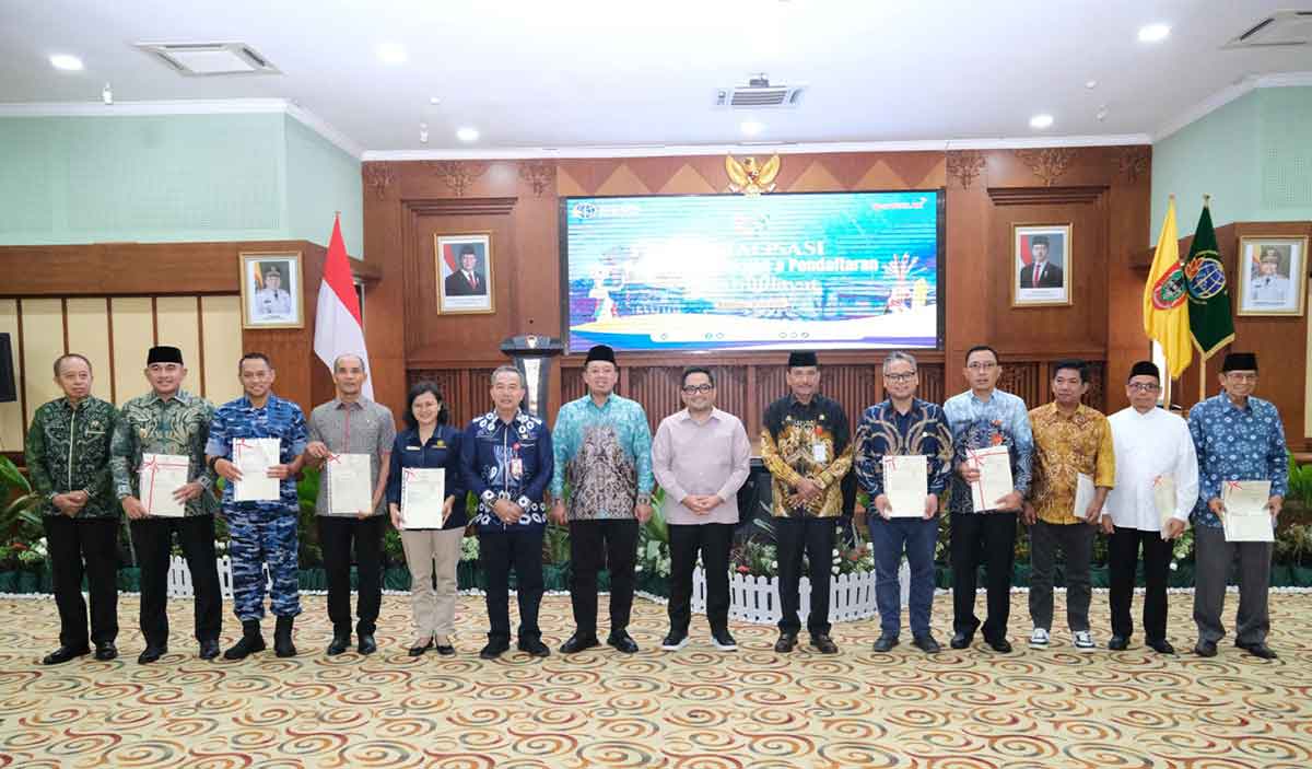 Sosialisasi Pengadministrasian dan Pendaftaran Tanah Ulayat di Kantor Gubernur Kalimantan Selatan.