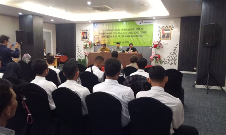 Pelepasan Peserta Program Diploma III PEM Akamigas Cepu.
