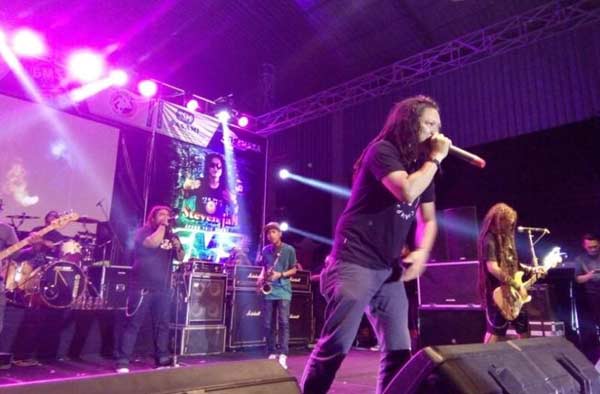 Penampilan Steven Jam yang menjadi bintang tamu acara Ganesha Music Show (GMS) 2017.