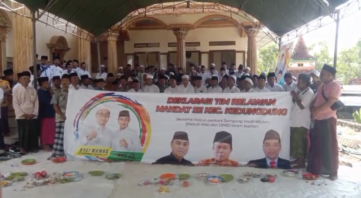 Masyarakat Desa Batuporo Barat, Kecamatan Kedungdung saat menyatakan dukungan kepada Gus Mamak-Mas Ab