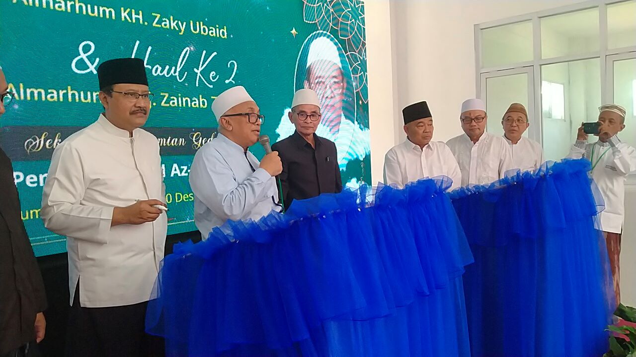 Prof Dr KH Asep Saifuddin Chalim, MA, dan Wali Kota Pasuruan, Saifullah Yusuf (Gus Ipul) serta KH Idris Abdul Hamid  juga KH Muzammil Syafii saat peresminan Gedung PPAI Az-Zahrah Pasuruan, Selasa (20/12/2022).Foto: MMA/bangsaonline