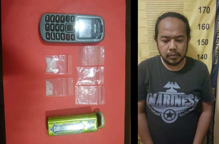 Tersangka dan barang bukti diamankan di Mapolres Pasuruan. 