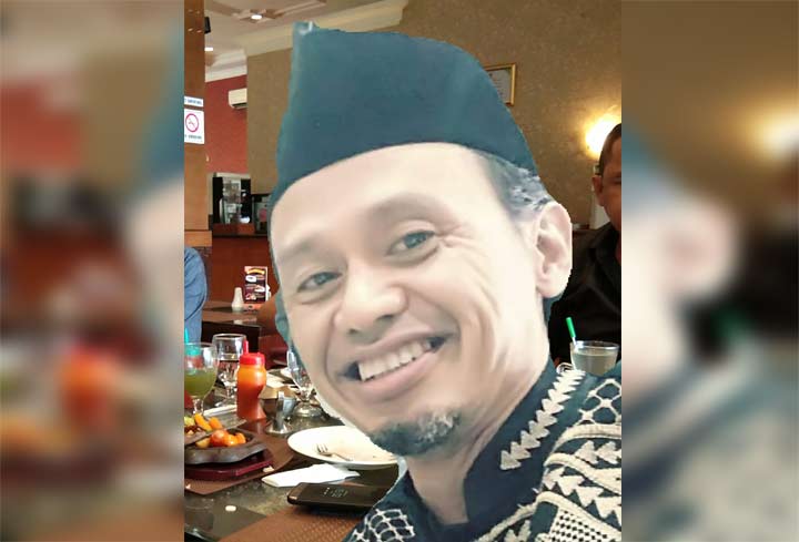 Kepala Desa Sumber Gedang, Niam Sovie.