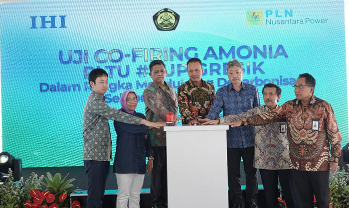 Suasana penandatanganan MoU yang dilakukan PLN Nusantara Power dengan IHI Corporation.
