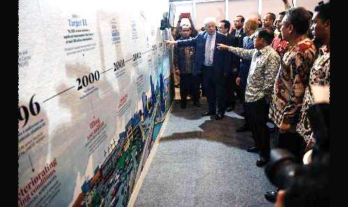 Wapres menerima penjelasan target Prepcom 3 dari tahun ke tahun.