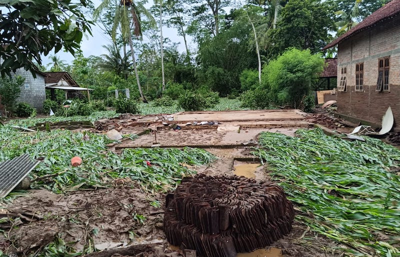 Banjir Bandang Terjang Binangun Blitar, Puluhan Rumah Rusak dan Dua Hanyut