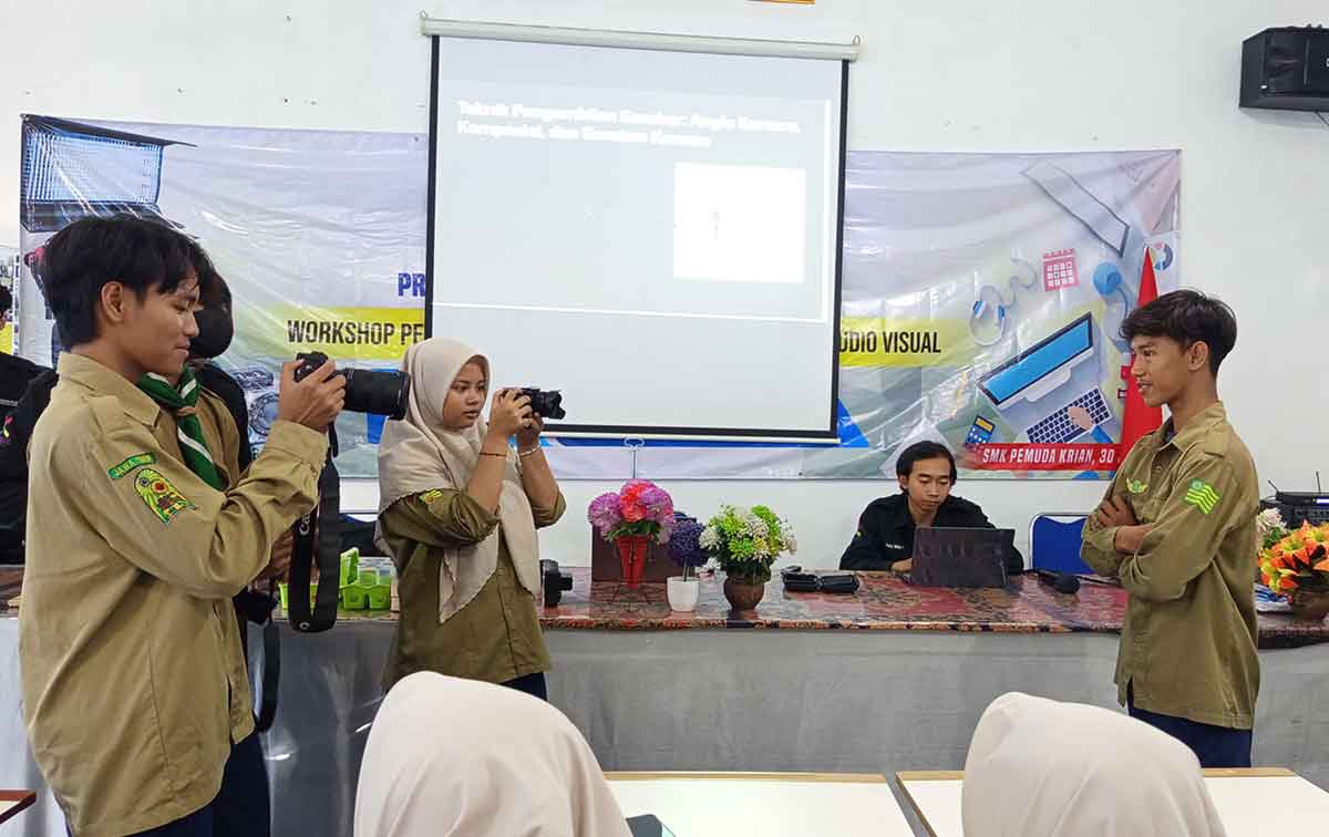 Pelajar di SMK Pemuda Krian Antusias Ikuti Workshop Pembuatan Film