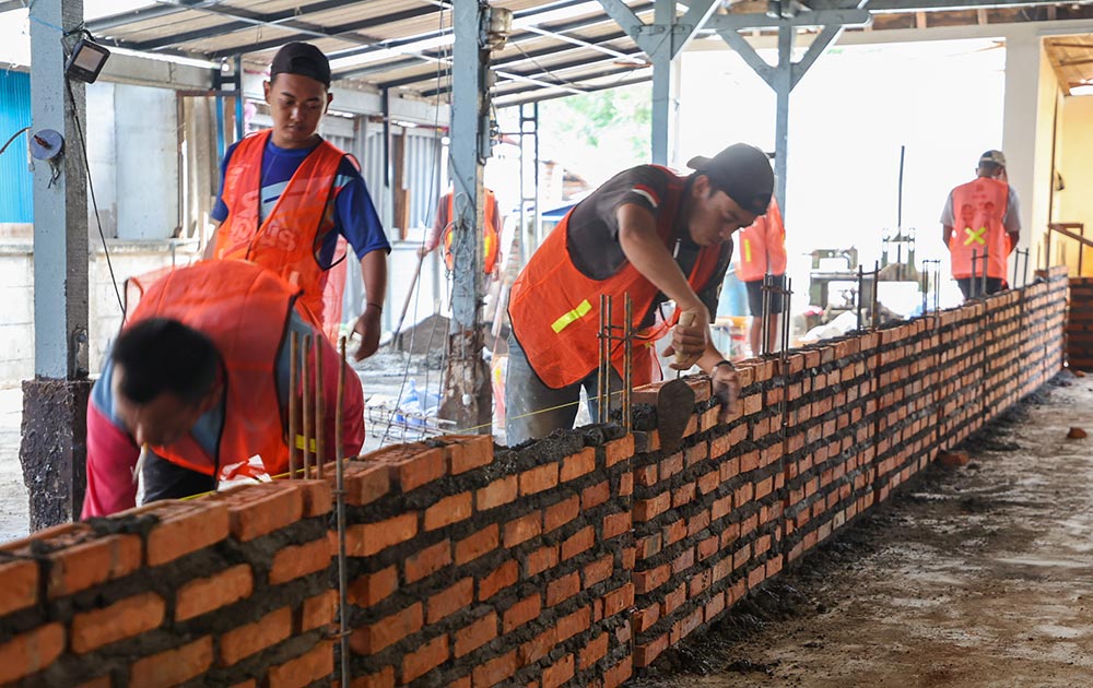 Proses revitalisasi Pasar Tembok Dukuh.