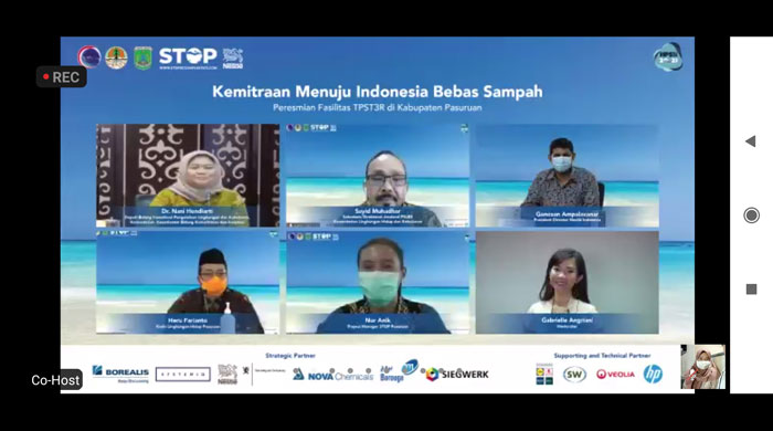 Para pembicara dalam Webinar Kemitraan Menuju Indonesia Bebas Sampah sekaligus peresmian dua fasilitas TPST3R.