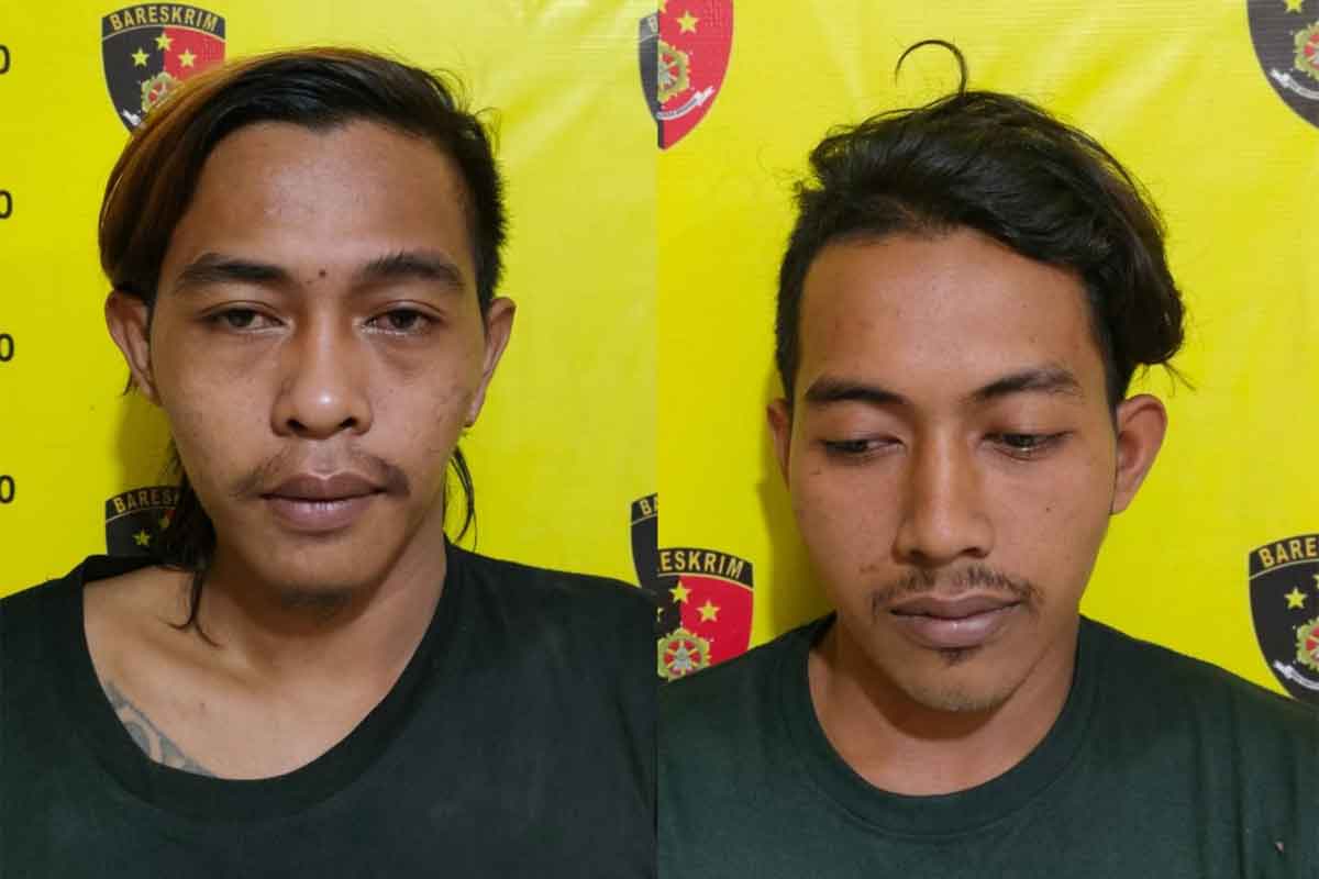 Dua pengedar pil double L saat diamankan Unit Reskrim Polsek Wonokromo.
