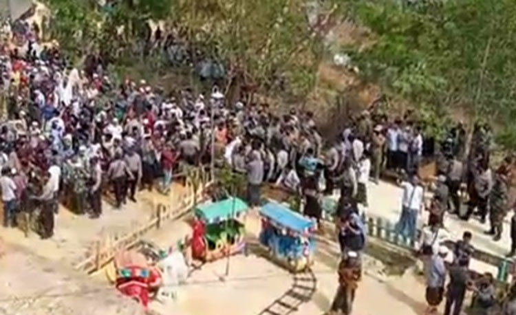 Penutupan Wisata Kuliner Bukit Bintang Desa Larangan Pamekasan Diwarnai Demo Ribuan Massa