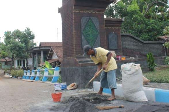 Gapura Padepokan Dimas Kanjeng