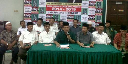 Dukungan kepada Mahfudh MD.foto:diday/BANGSAONLINE