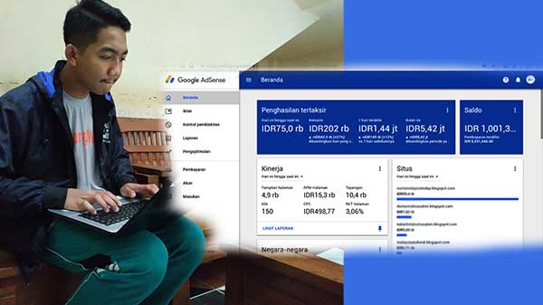 Achmad Muslichun sedang mengupload artikel. Dan perolehan rupiah dari google adsanse. foto: Yesyta Maya Sari