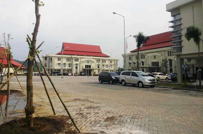 Komplek perkantoran Raci, Pasuruan.