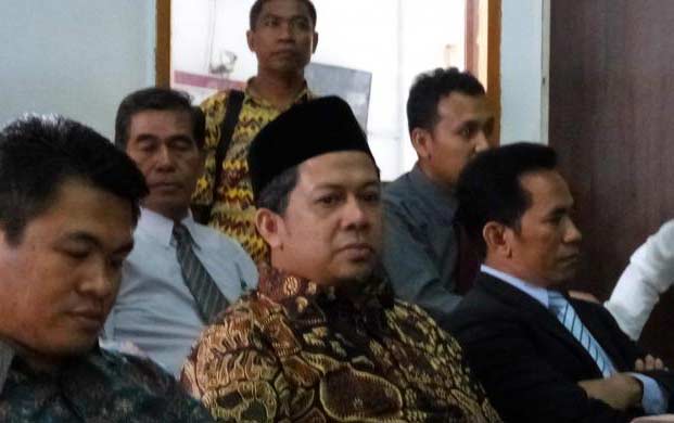 Fahri Hamzah saat mengikuti persidangan di PN Jakarta Selatan, Semin (16/5). foto: vivanews.co.id