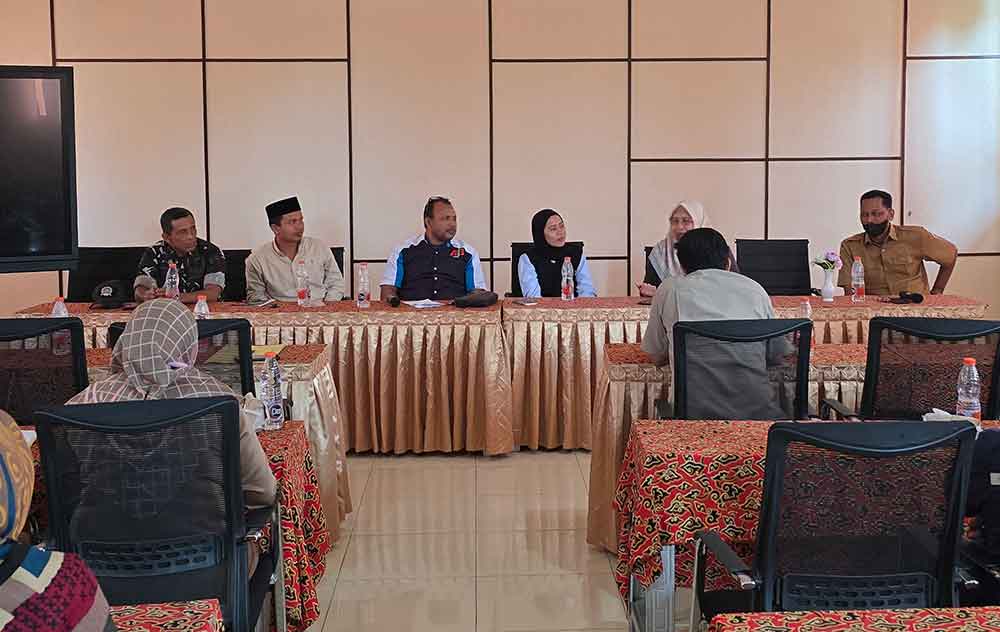 Guru dan Staf SMKN 2 Bangkalan Dapat Edukasi tentang Cara Menghadapi 
