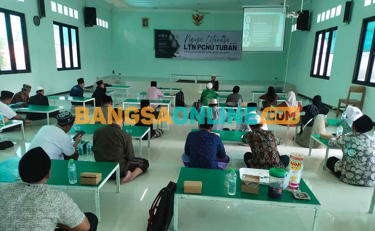 Ngopi Literasi di Aula Kantor PCNU Tuban. Foto: SUWANDI/BANGSAONLINE