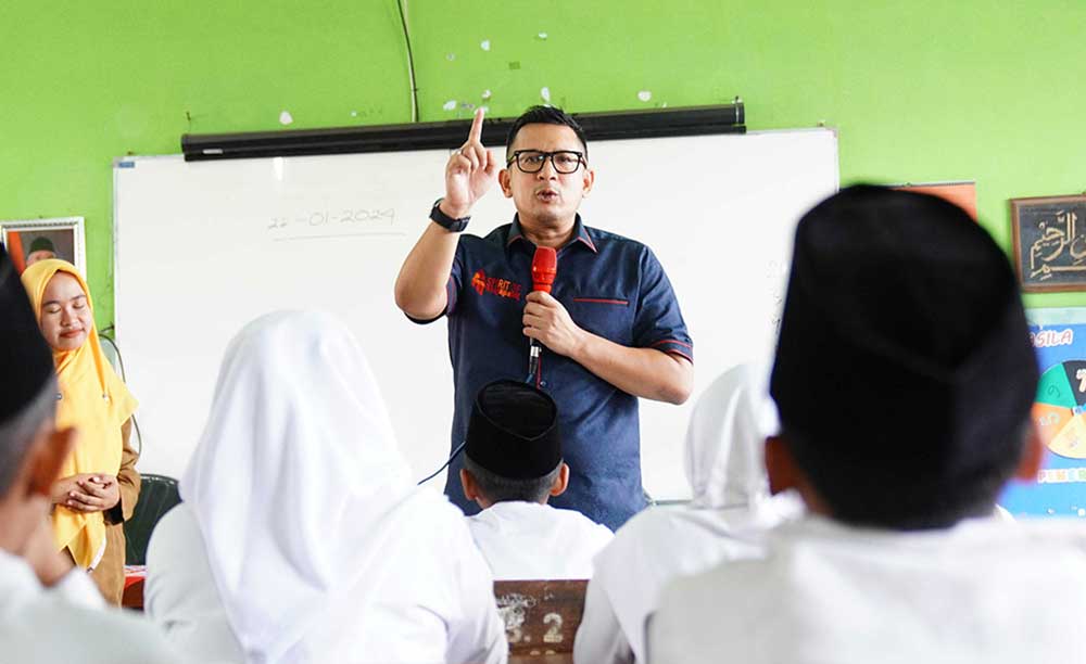 Pj Wali Kota Mojokerto Mochamad Ali Kuncoro turun langsung dalam program pembentukan karakter anak.