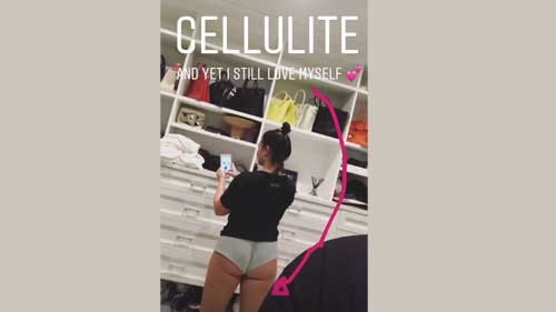 Demi Lovato Pamerkan Selulit di Celah Paha