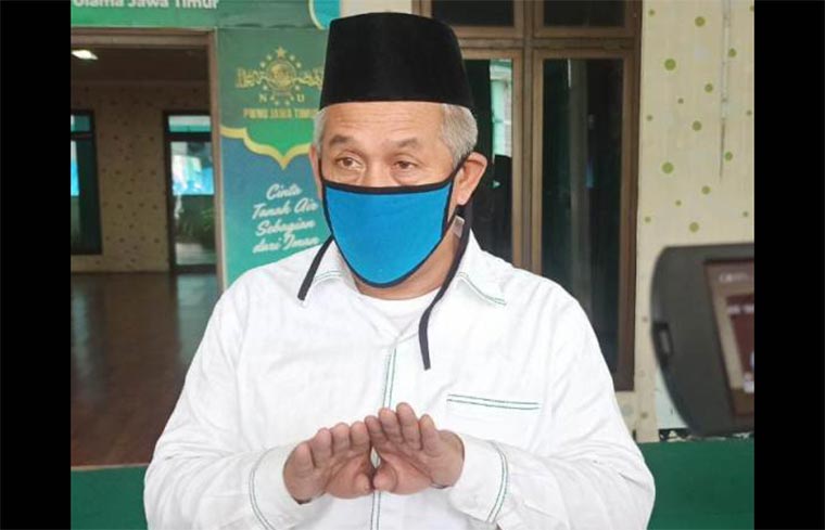 KH. Dr. Marzuki Mustamar.