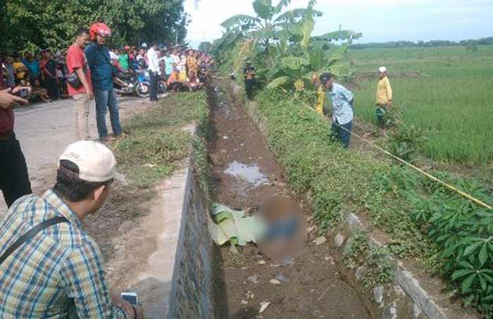 Warda Gusun Kedawung Wetan mendekat ke TKP.