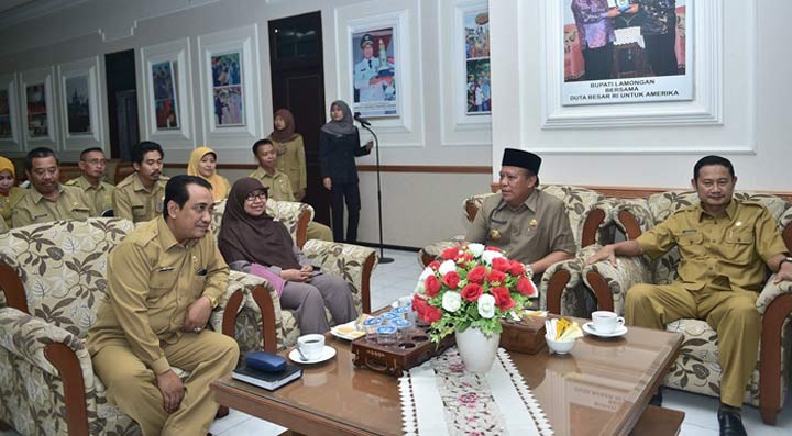 Bupati Fadeli saat penyampaian DPA di Guest House Pemkab Lamongan.

